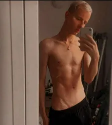 Escorts London, England Twink boy