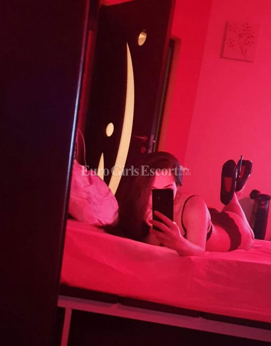 Escorts Essen, Germany Anda