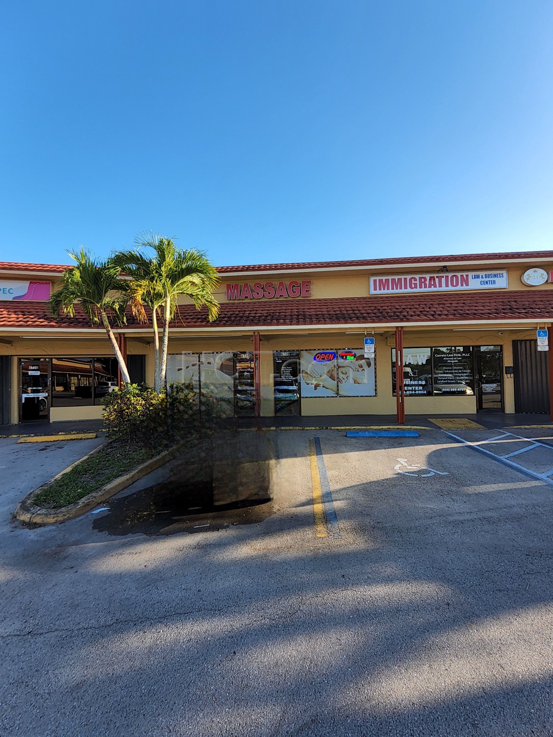 Hollywood, Florida Sweet Bay Massage