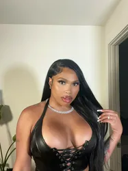 Escorts Los Angeles, California DTLA Busty Barbie 💕