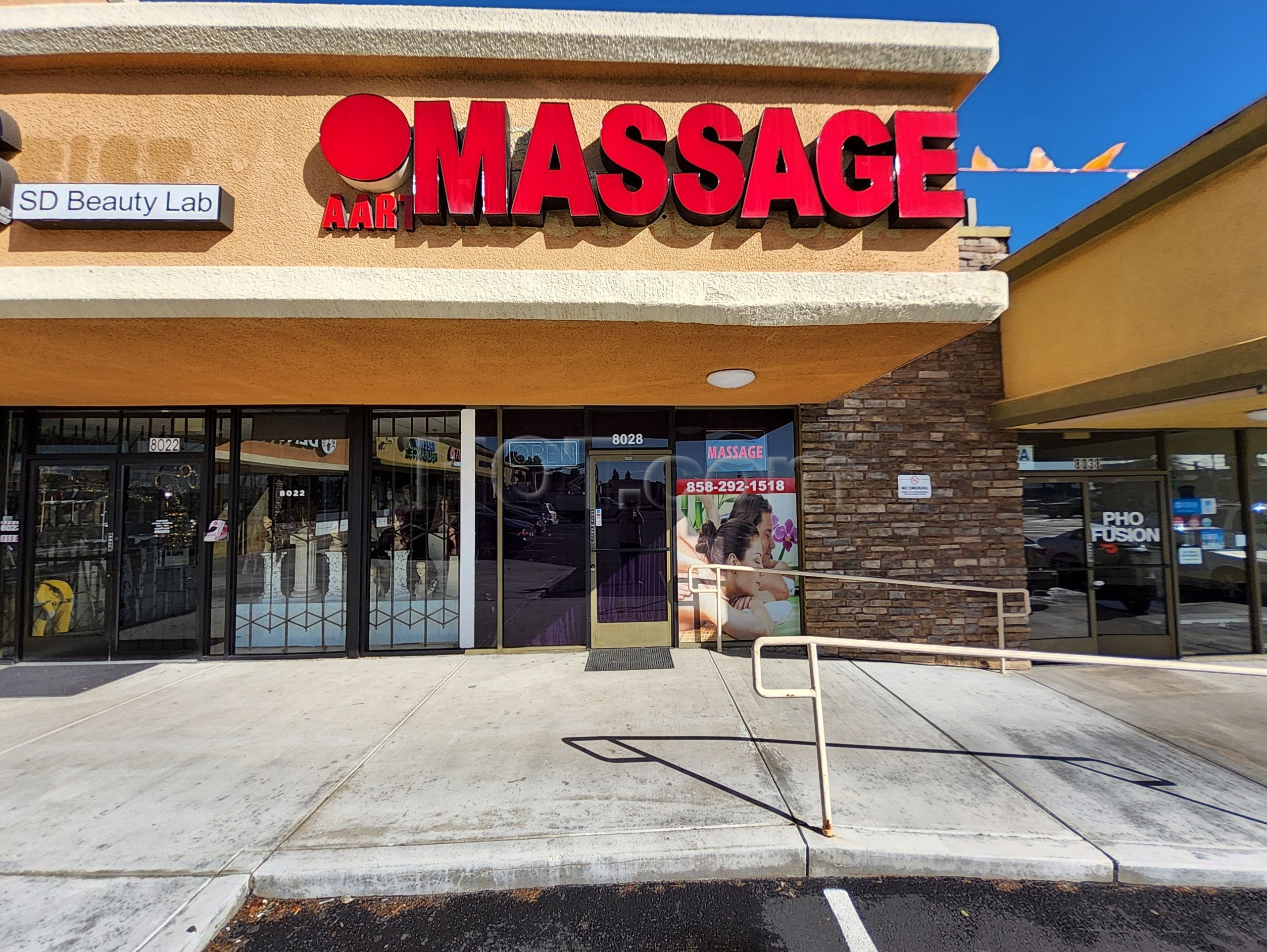 San Diego, California Aart Massage & Spa