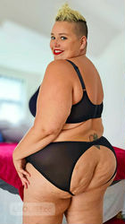 Escorts Toronto, Ontario Lush Lynn