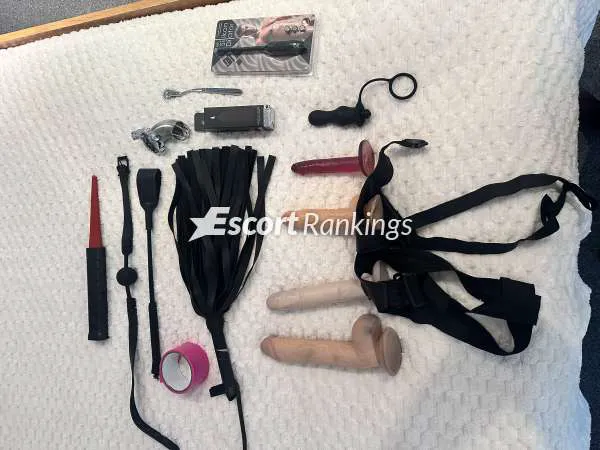 Escorts Glasgow, Scotland Mistress Sophia