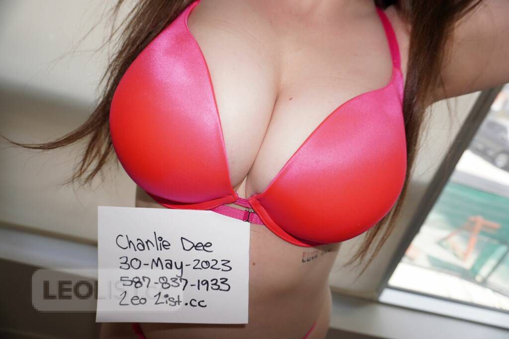 Escorts Calgary, Alberta Charlie Dee