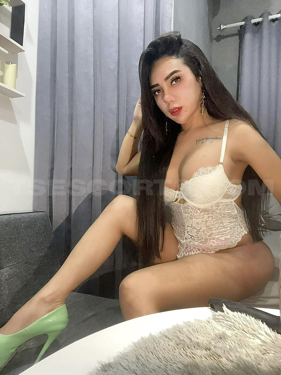 Escorts Jakarta, Indonesia Amoy poy