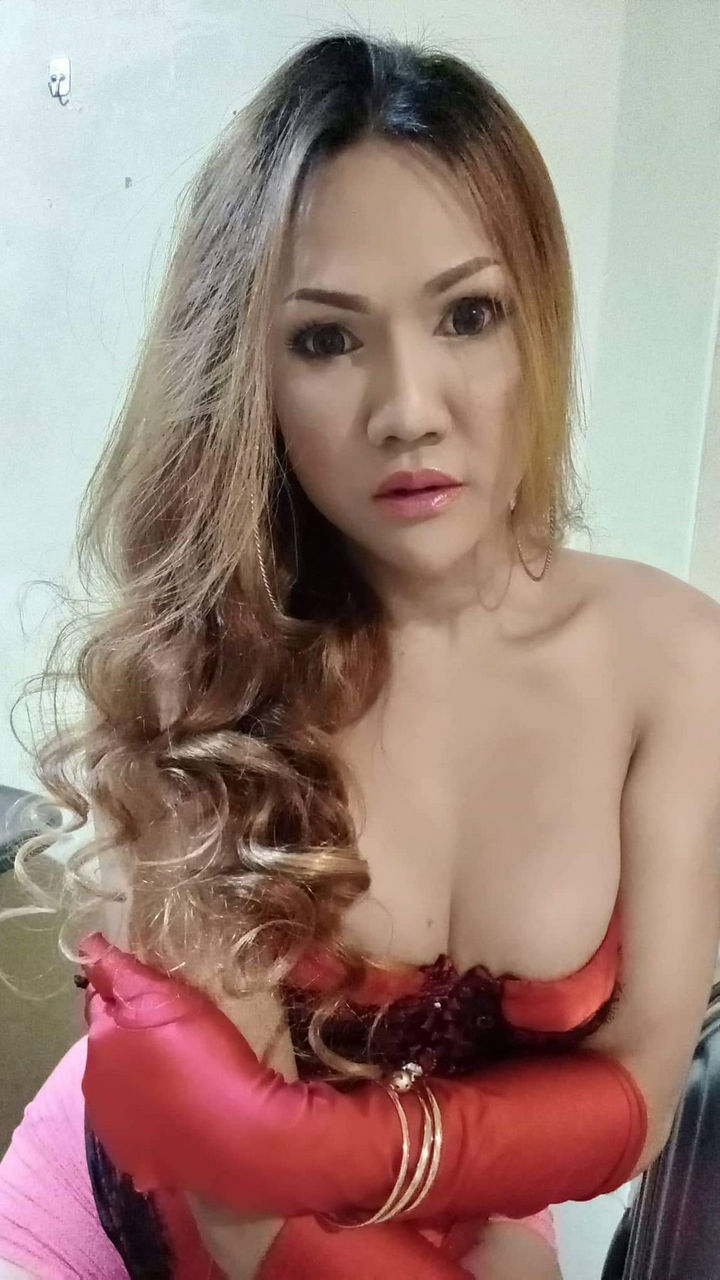 Escorts Makati City, Philippines Horny Mistress for kinky fun in Makati