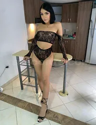 Escorts Medellin, Colombia Mia