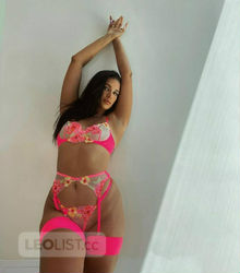 Escorts Niagara Falls, Ontario Young and natural with all the right curves!