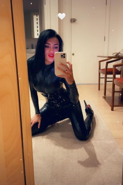 Escorts London, England mistress-elizabeth