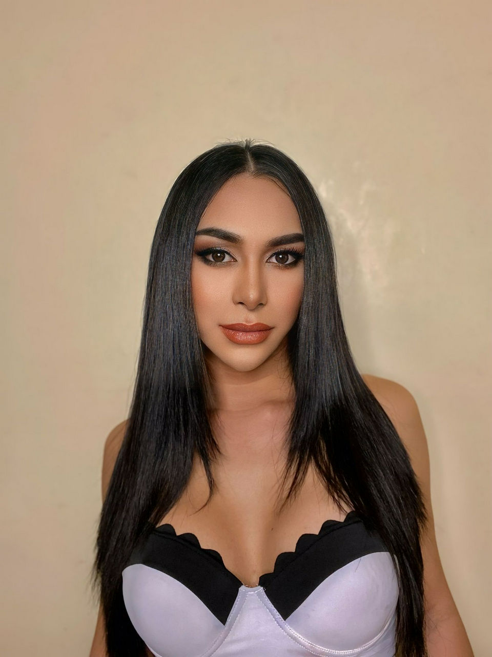 Escorts Manila, Philippines Arab-Filipina AmeliaTS