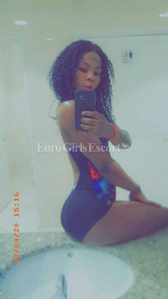 Escorts Sharjah, United Arab Emirates Lisa