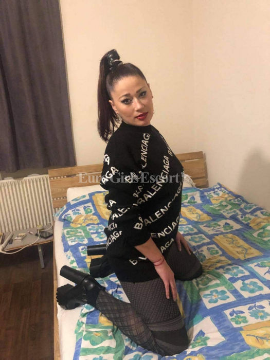 Escorts Solothurn, Switzerland Djeni