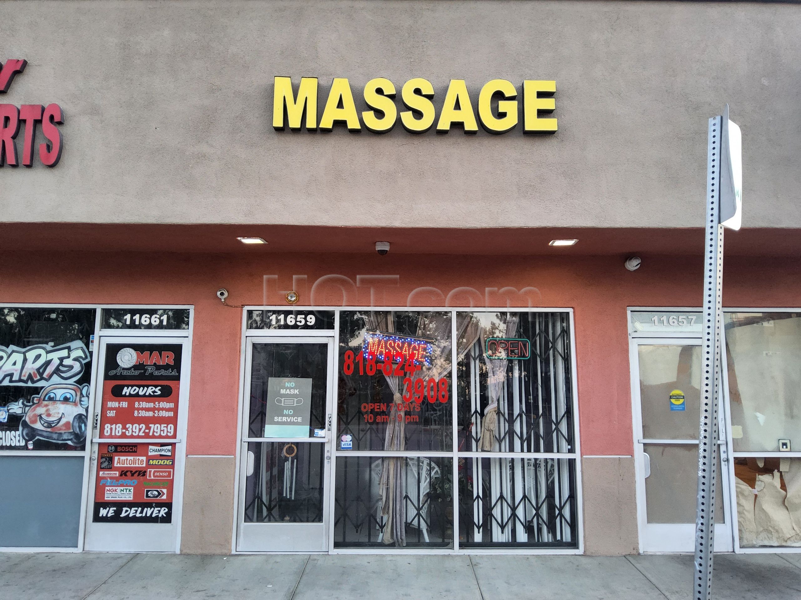 North Hollywood, California Cozy Spa Massage