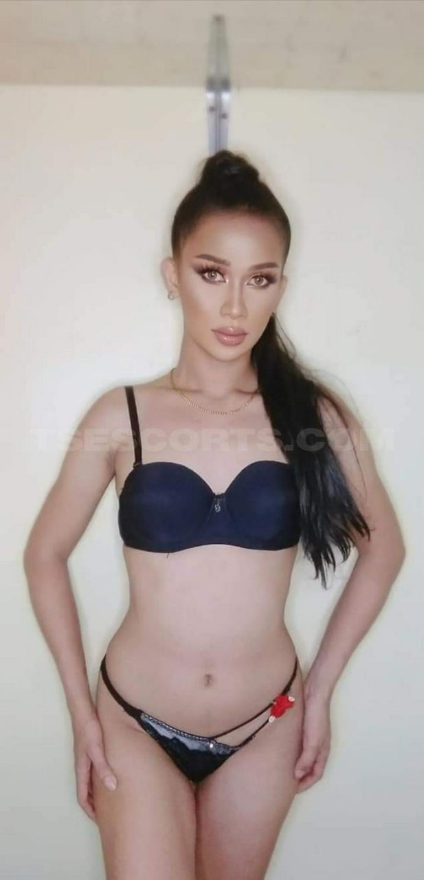 Escorts Calamba, Philippines Brigette