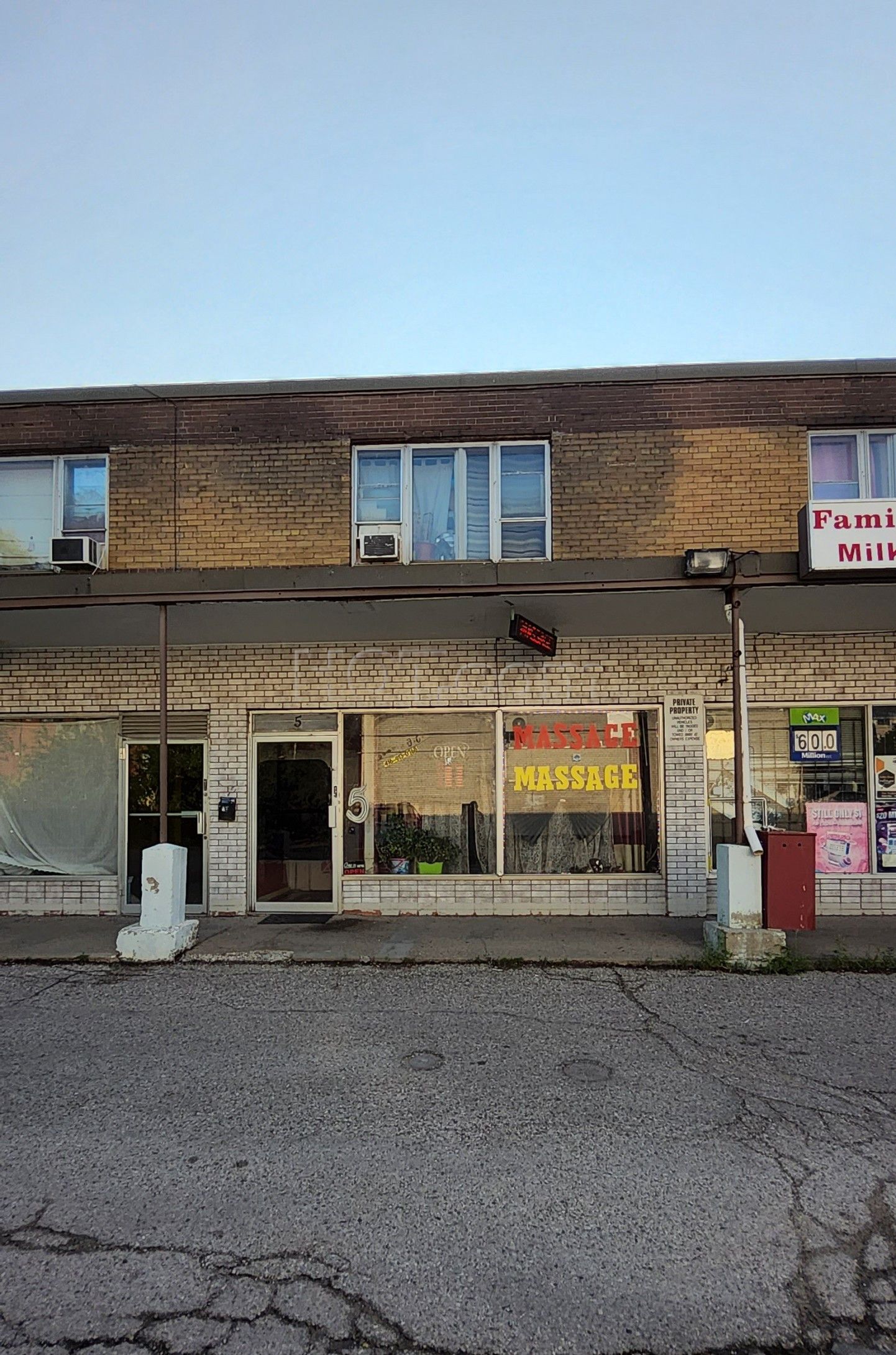 North York, Ontario Pink Rose Spa