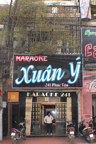 Hanoi, Vietnam Xuan Y Karaoke