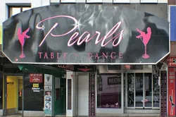 Strip Clubs Hamburg, Germany Pearls Table Dance