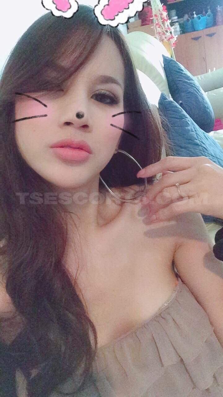 Escorts Nakhon Phanom, Thailand Rita