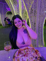 Escorts Cebu City, Philippines ThiccChinita CONTENTS & CAMSHOW