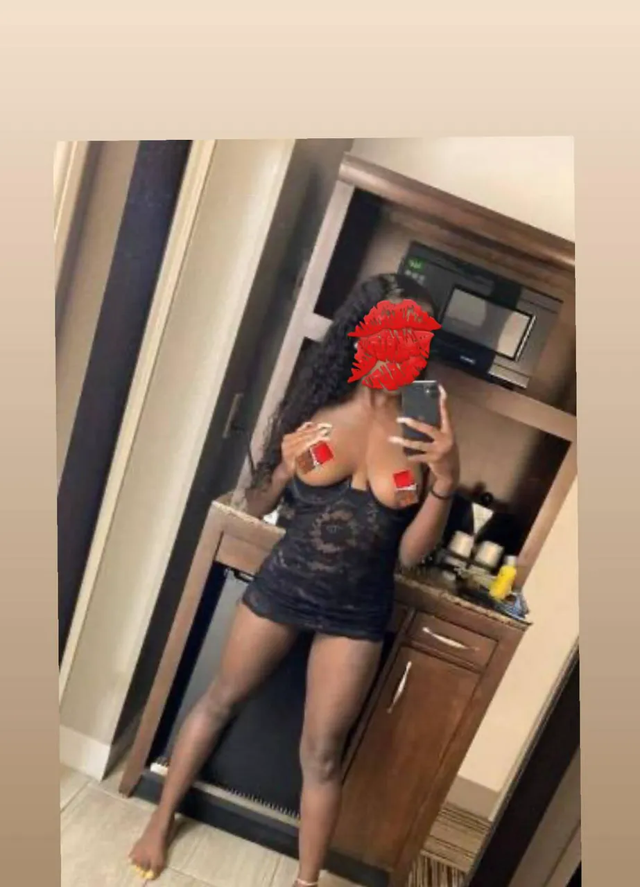 Escorts Scarborough, Ontario Crystaal