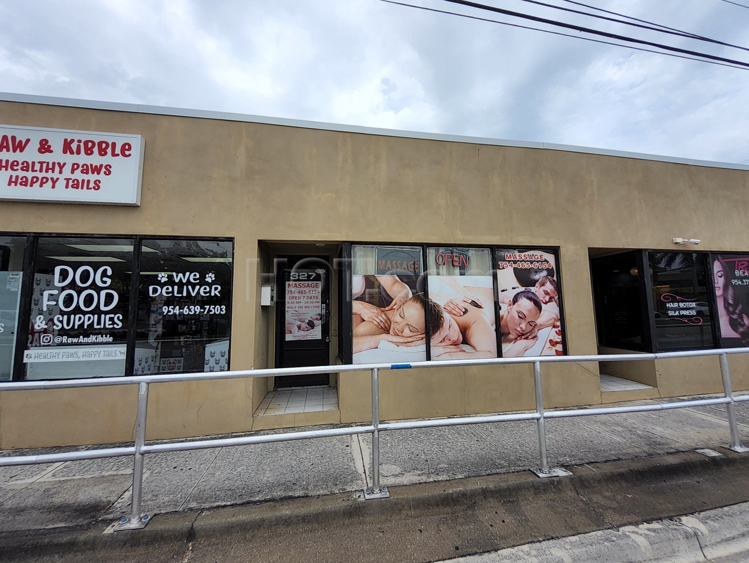 Hallandale Beach, Florida Red Lotus Spa Massage