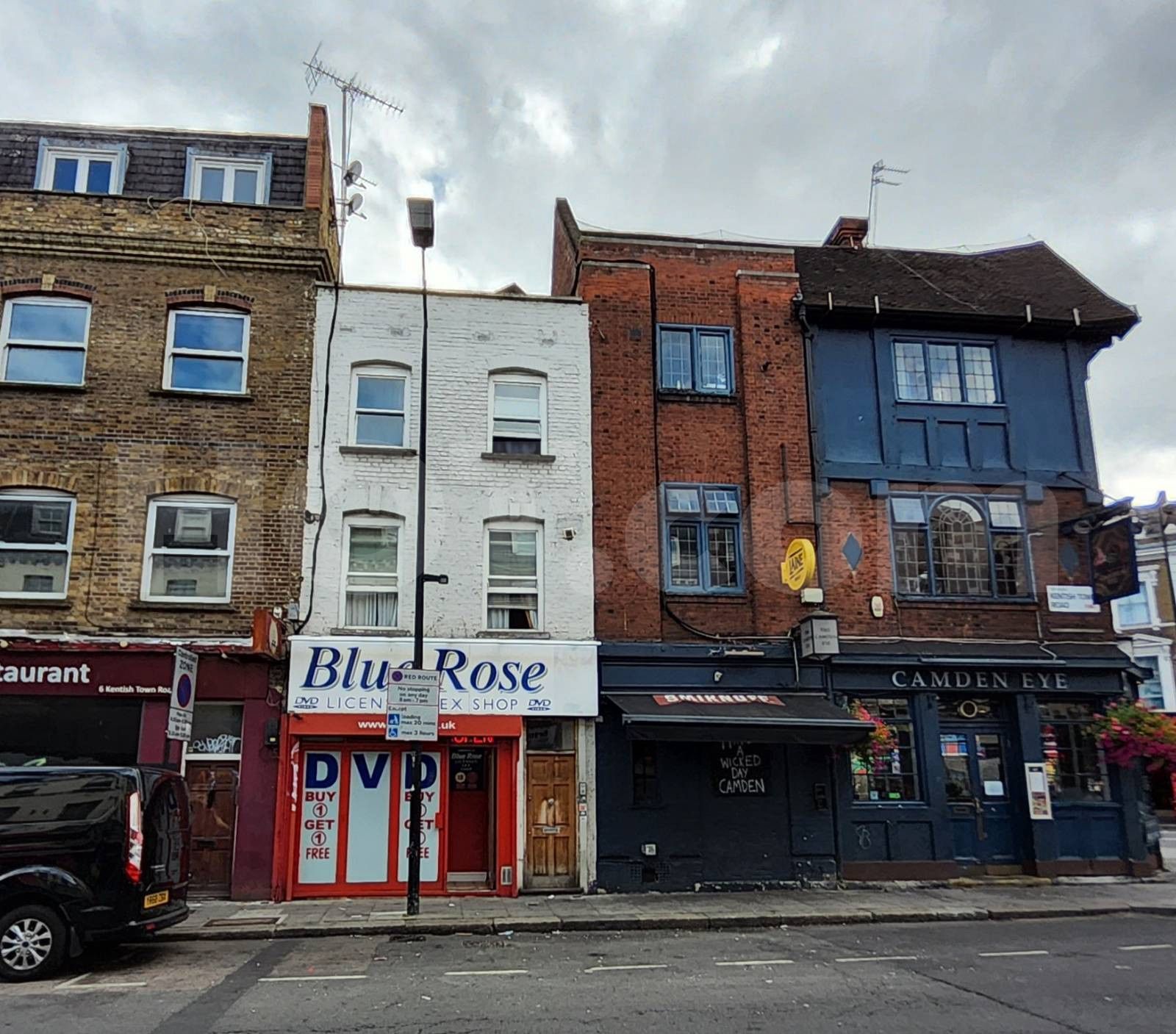 London, England Blue Rose