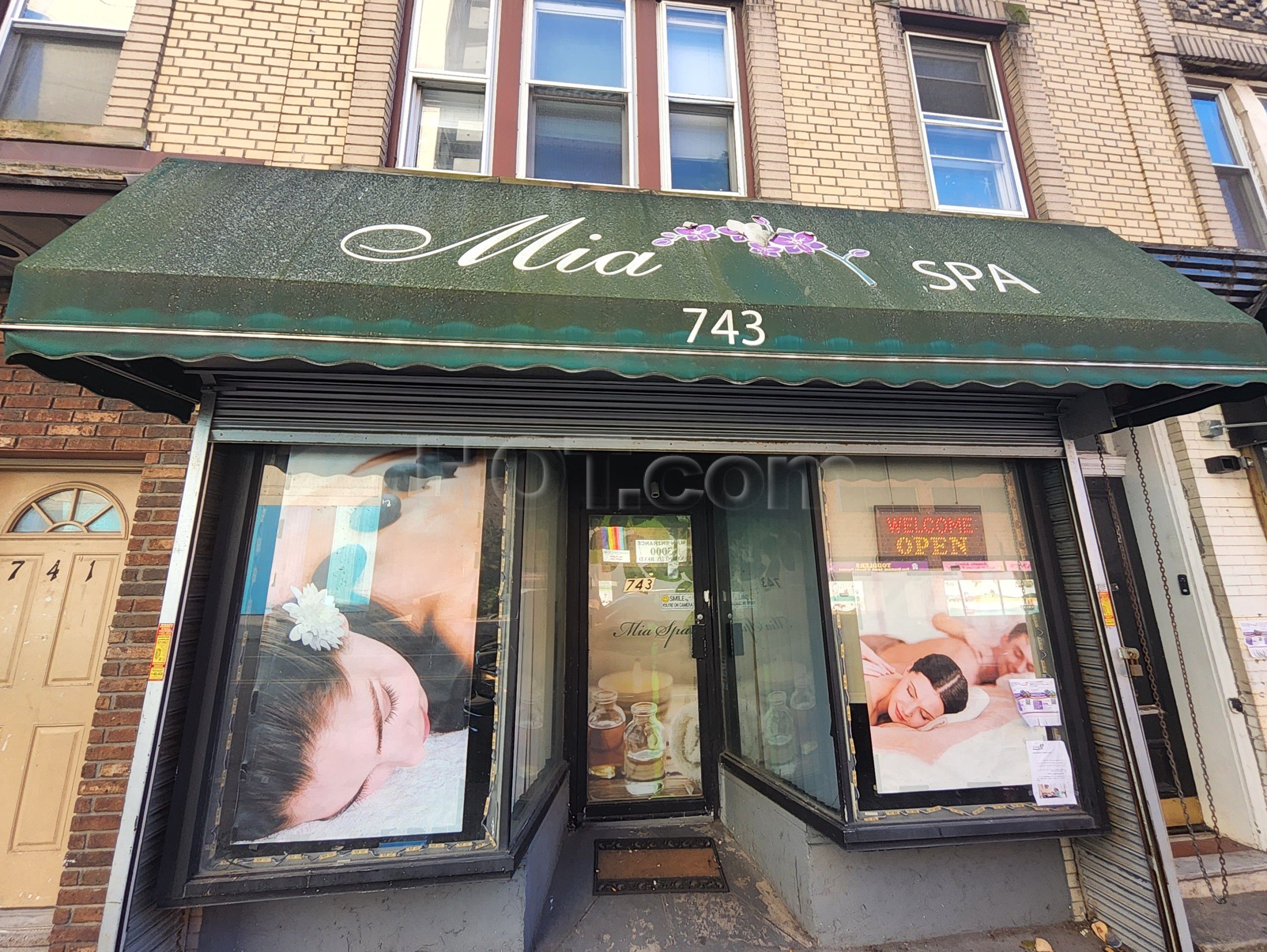 Jersey City, New Jersey Mia Spa Massage