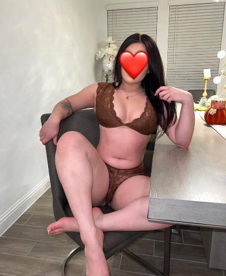 Escorts Canton, Ohio elizabert