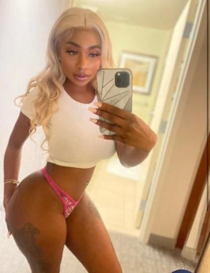 Escorts Atlanta, Georgia hola papi