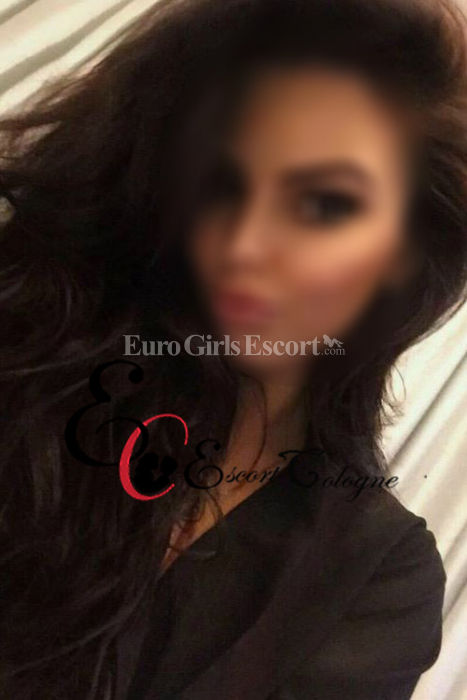 Escorts Koeln, Germany Emelie