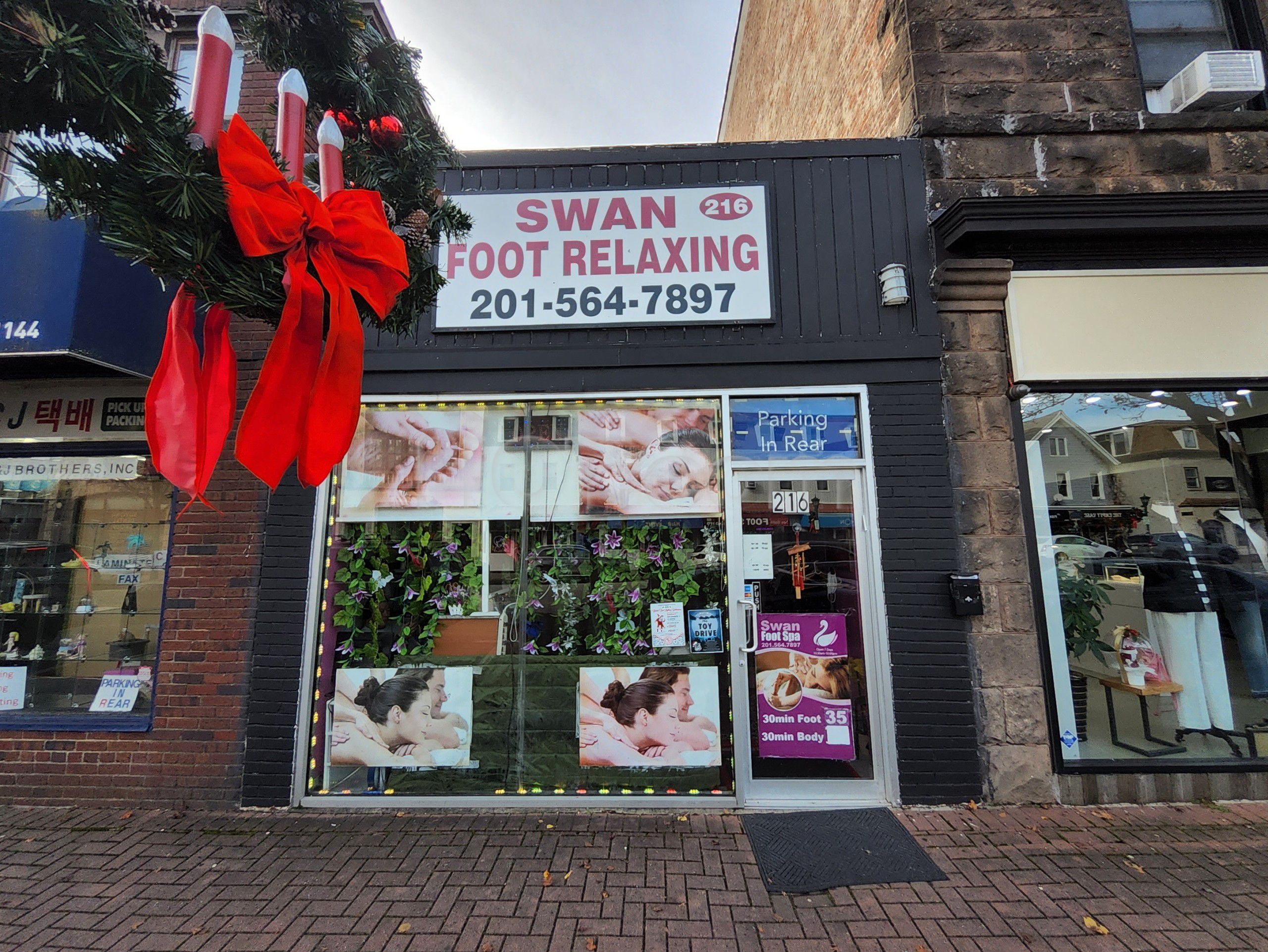 Closter, New Jersey Swan Foot Relax