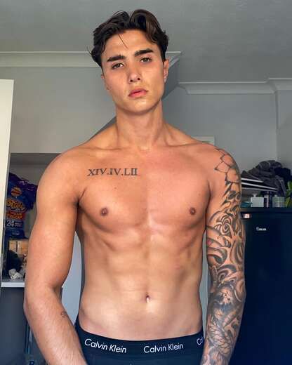 Escorts Ballarat Central, Australia Sexy British Boy