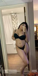 Escorts Hamilton, Ontario Escort service available 24*7 and whatsapp massage only