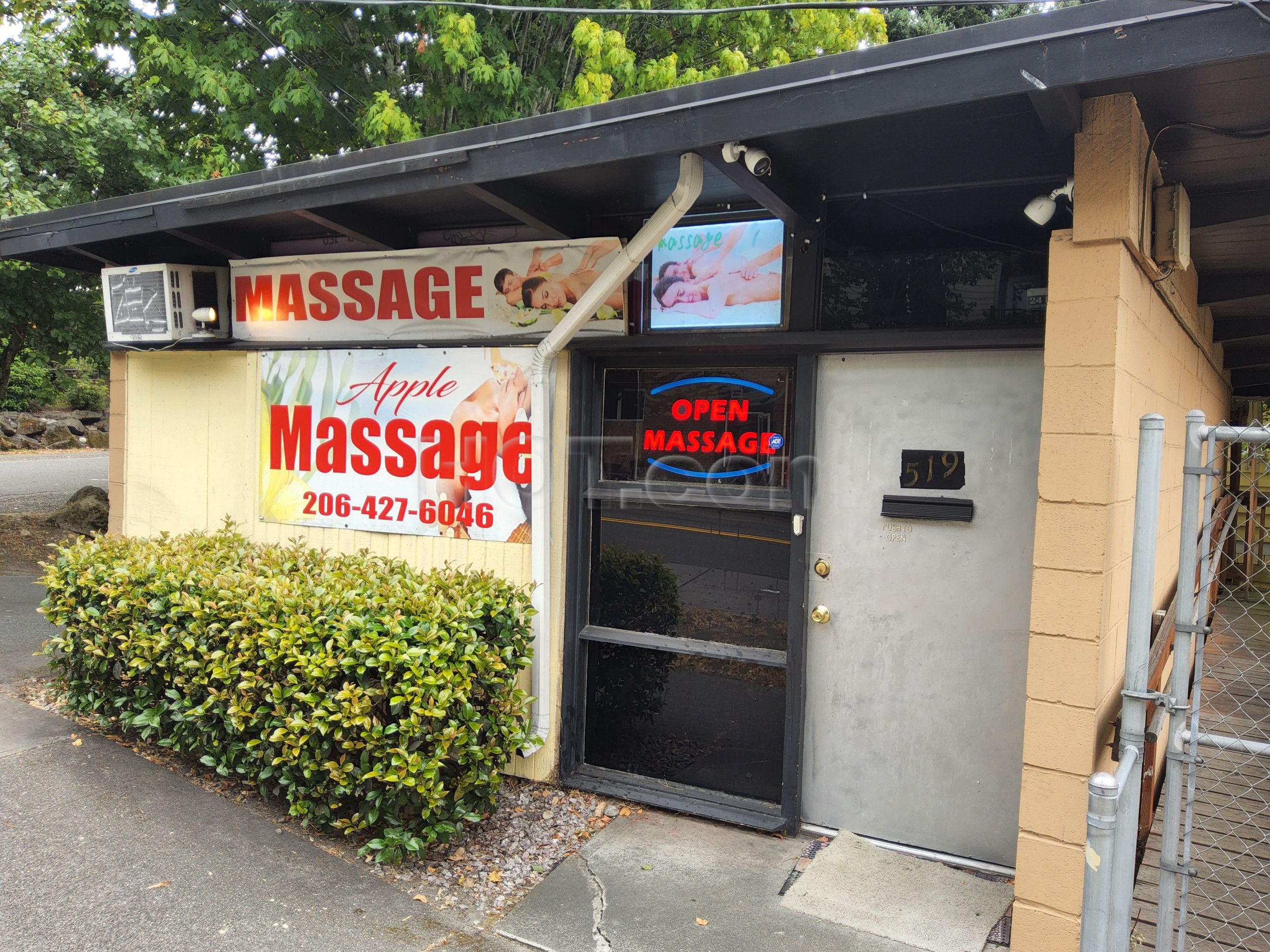 Seattle, Washington Apple Massage