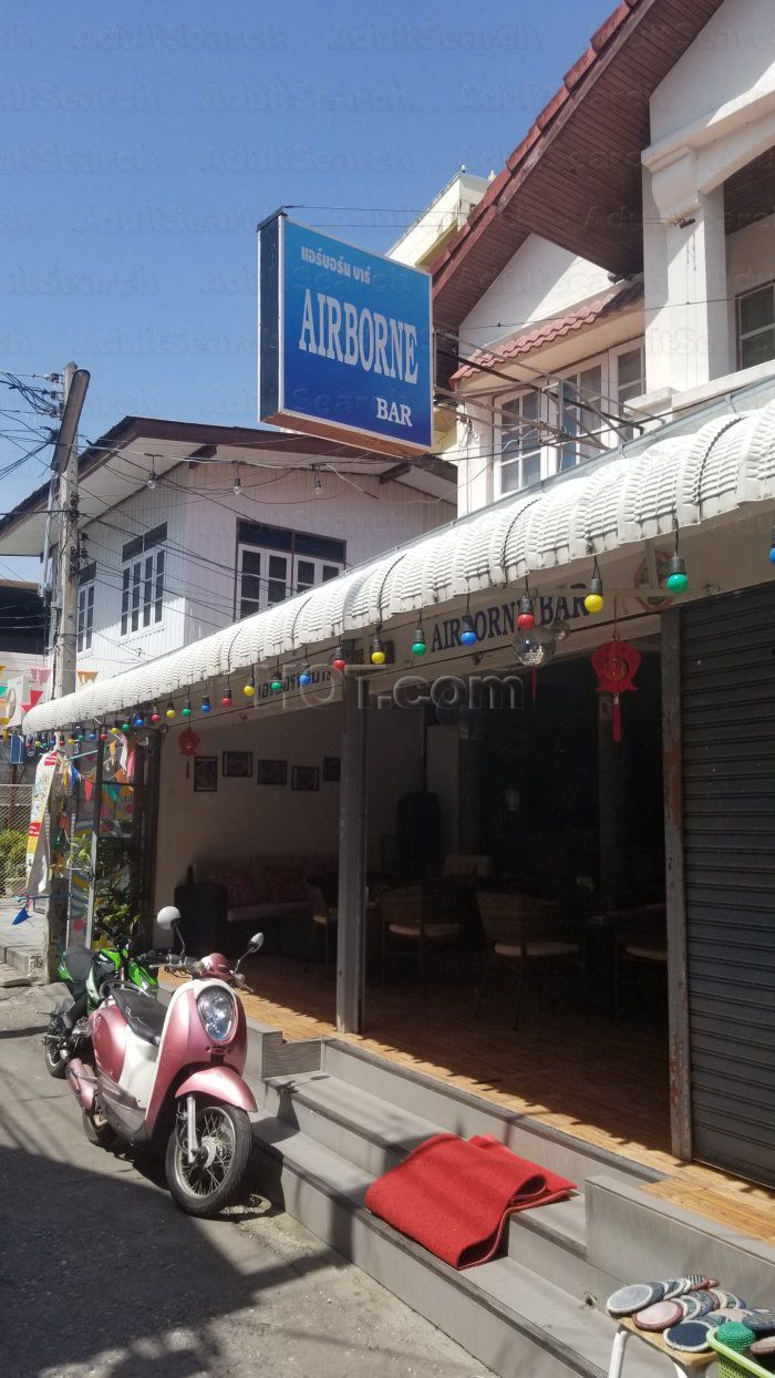 Hua Hin, Thailand Airborne Bar