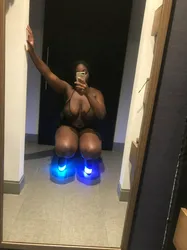 Escorts Stockton, California Chanel | Chocolate curvy busty chocolate shell