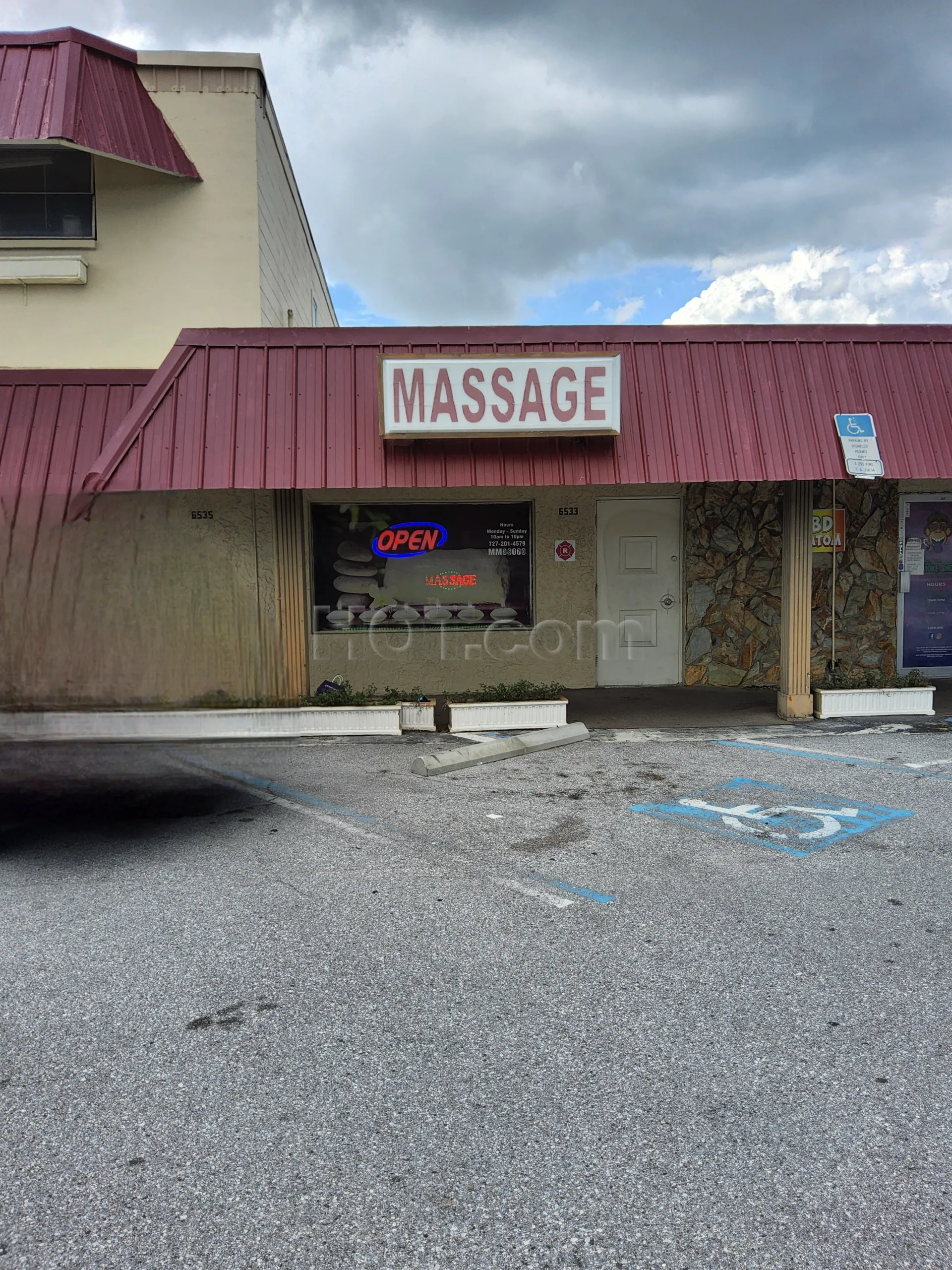 Pinellas Park, Florida Summer Massage