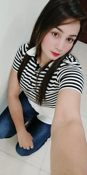 Escorts Abu Dhabi, United Arab Emirates Yasmin Indian Girl