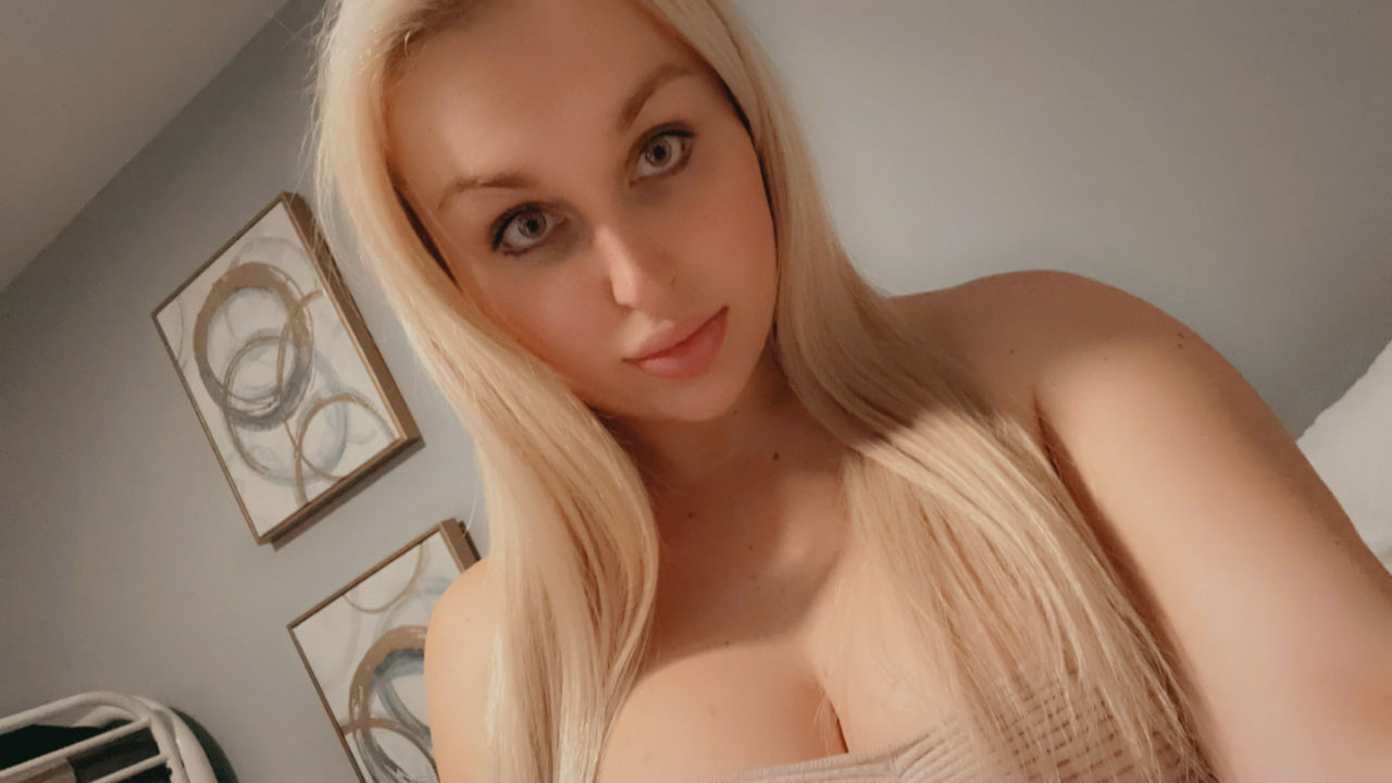 Escorts Chicago, Illinois White girl available