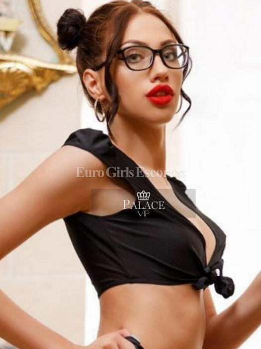 Escorts London, England Susan 5063