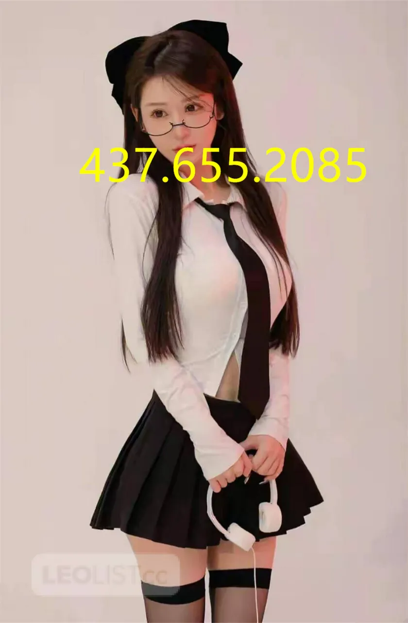 Escorts Oshawa, Ontario Mina Apple 437.655.2085