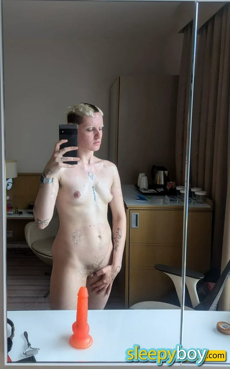 Escorts Canary Wharf devilboy FTM fox,  26yrs 
								Canary Wharf, UK - London East