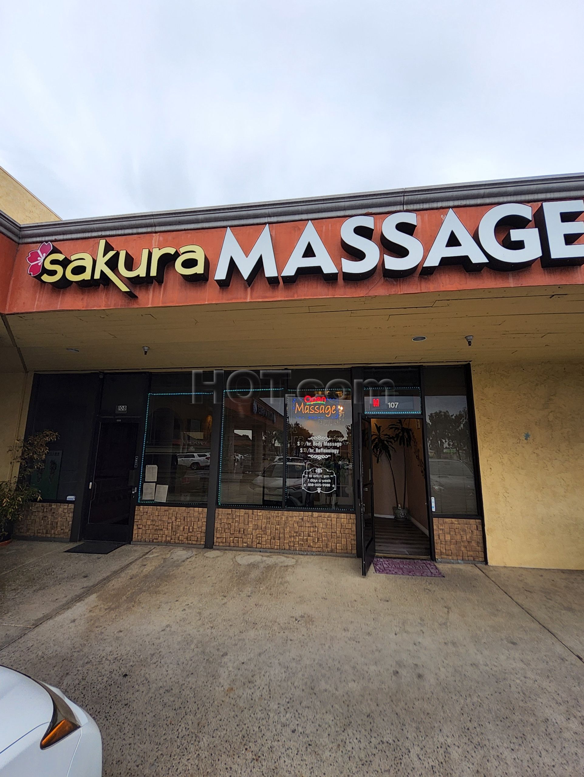San Diego, California Sakura Massage