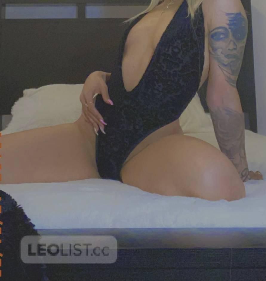 ONLINE ONLY LIVE SHOWS SEXY VIDEOS ROLL PLAY DOM & MORE