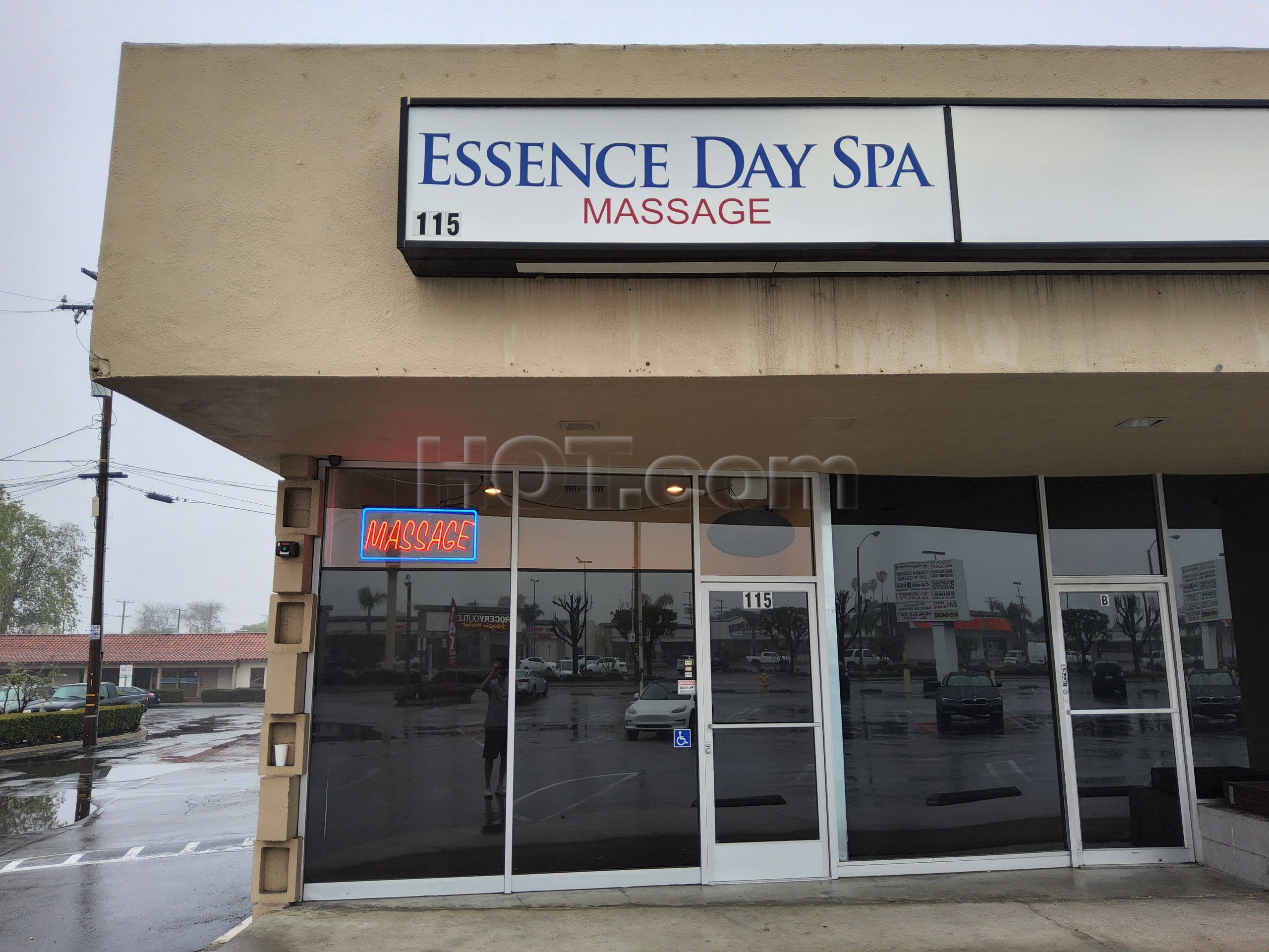 Fullerton, California Essence Day Spa