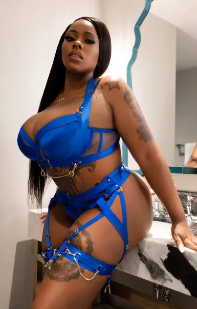 Escorts New City, New York ❤️Busty Curvy Pinup Doll❤️