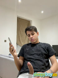 Lorenzo,  21yrs 
								Northampton, UK - Midlands