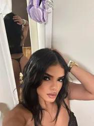 Escorts Kansas City, Missouri Sexy latina available for party