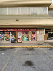 Toronto, Ontario Annie Spa