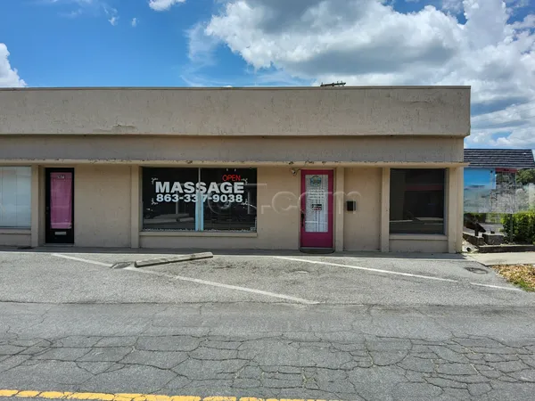 Massage Parlors Lakeland, Florida East Meadow